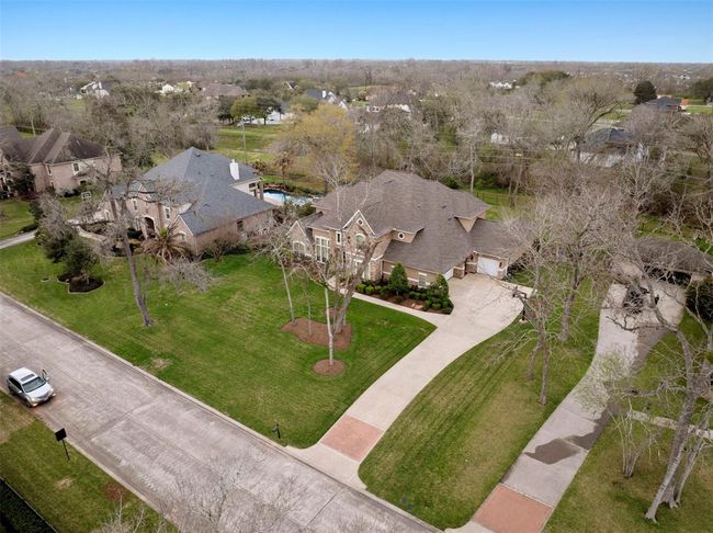 The community of Sienna offers the 12-acre Club Sienna, Sienna Golf Course, the Sawmill Lake Club, Sienna's newest and most lavish recreation complex, miles of walking trails & community parks, Premier access to the Fort Bend Parkway Toll Rd., FM 521, and Highway 6, Fort Bend School District. From resort-style amenities, including a spectacular water park, to highly sought-after onsite schools, this is truly a one-of-a-kind-community in an unbeatable location. Sienna can be a city all on its own! | Image 47