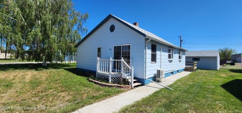 103 6th Ave Sw, Bowman, ND, 58623-4515 | Card Image