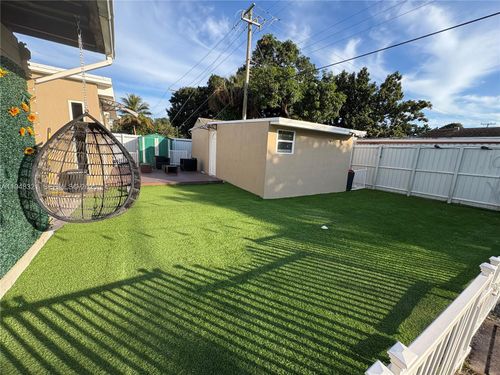 370 Nw 188th St, Miami Gardens, FL, 33169-3939 | Card Image