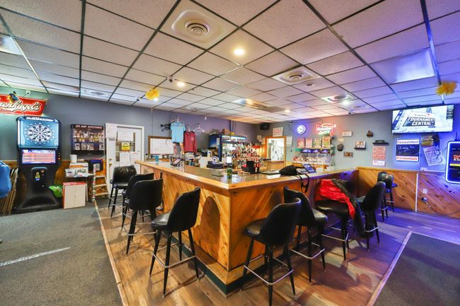 Main Level Bar area | Image 11