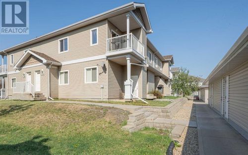 8640 103 Ave, Grande Prairie, AB, T8X0C3 | Card Image