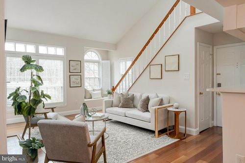 apt-j-2224 Springwood Dr, RESTON, VA, 20191-2374 | Card Image