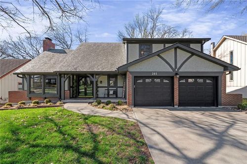 201 Cypress St, Lee's Summit, MO, 64064-1443 | Card Image