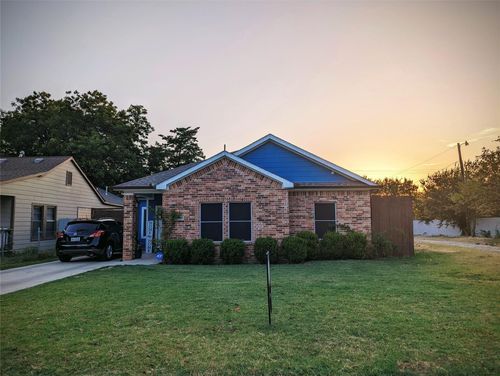 2715 Britton Dr, Dallas, TX, 75216-3105 | Card Image