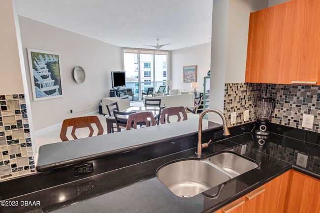 2503 - 241 Riverside Dr, Condo with 2 bedrooms, 2 bathrooms and null parking in HOLLY HILL FL | Image 8