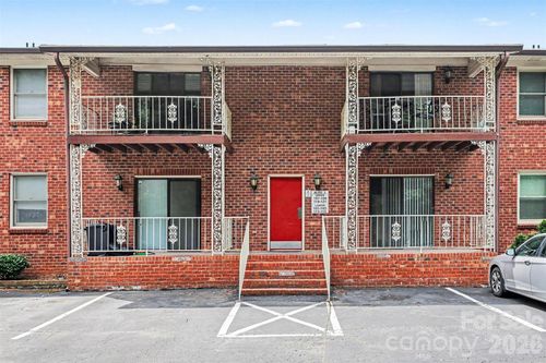 121 Carriage House Dr, Kannapolis, NC, 28081-7102 | Card Image