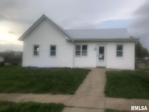 312 W York St, Camp Point, IL, 62320-1309 | Card Image