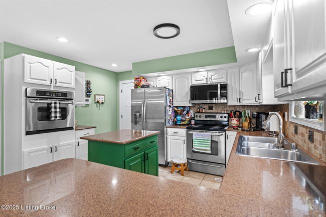 410 Cedar Flats Rd, Home with 3 bedrooms, 3 bathrooms and null parking in Battletown KY | Image 16