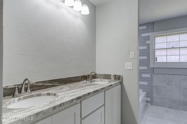 1308 E Buckley St, House other with 4 bedrooms, 3 bathrooms and null parking in Brownfield TX | Image 35