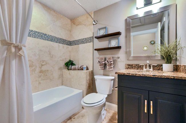 guest bath | Image 21