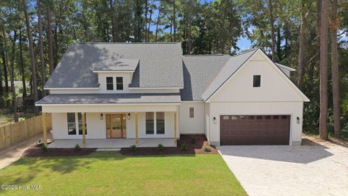 6818 River Rd, Washington, NC, 27889-7233 | Card Image