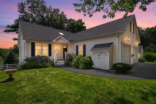 48-48 William Onthank Ln, Southborough, MA, 01772-1329 | Card Image