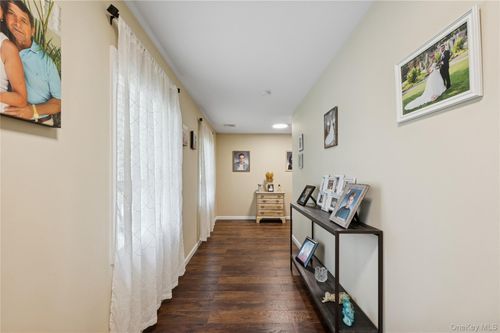 123 Pleasant Rd, Lake Peekskill, NY, 10537-1029 | Card Image