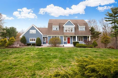 120 Cricket Ln, North Andover, MA, 01845-4837 | Card Image
