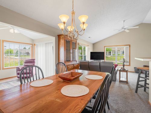 234-234 Lilac Ln, ROCKFORD, IL, 61107-5313 | Card Image