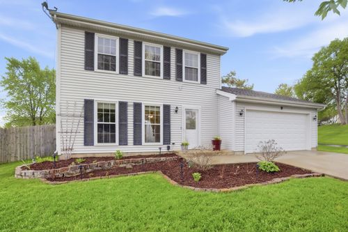 9 Chaucer Ln, Streamwood, IL, 60107-1078 | Card Image