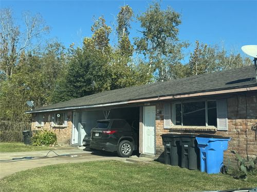 612 Verhalen Rd, Alvin, TX, 77511-5381 | Card Image