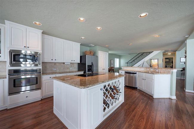131 Isles End Rd, House other with 4 bedrooms, 5 bathrooms and 2 parking in Tiki Island TX | Image 13