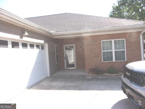 1604 Commonwealth Cir, Newnan, GA, 30263-7849 | Card Image