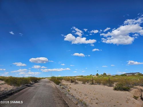 31 Tucson Ave, Las Cruces, NM, 88012 | Card Image