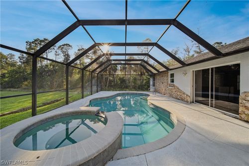 390 35th Ave Ne, NAPLES, FL, 34120-1351 | Card Image