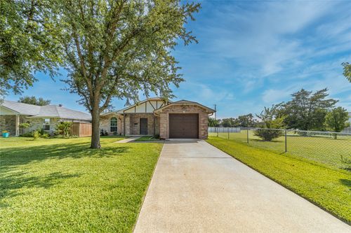 3006 Ruidosa Ave, Dallas, TX, 75228-2322 | Card Image