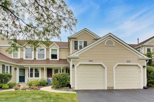 1711 Vermont Dr, Elk Grove Village, IL, 60007-2754 | Card Image