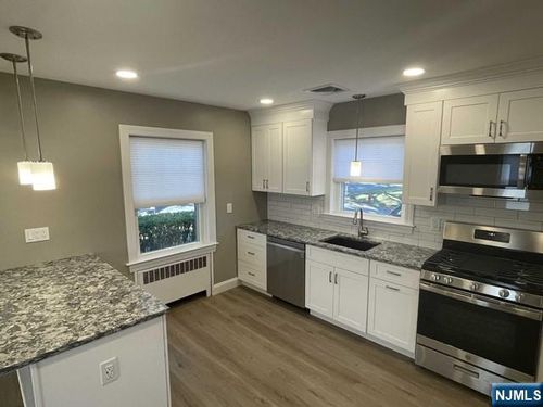 58 Hastings Ave, Nutley, NJ, 07110-2579 | Card Image