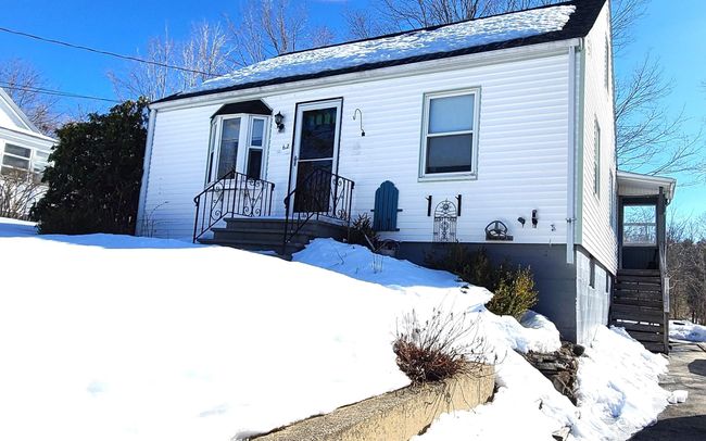 62 Maple St, House other with 2 bedrooms, 1 bathrooms and null parking in Somersworth NH | Image 31