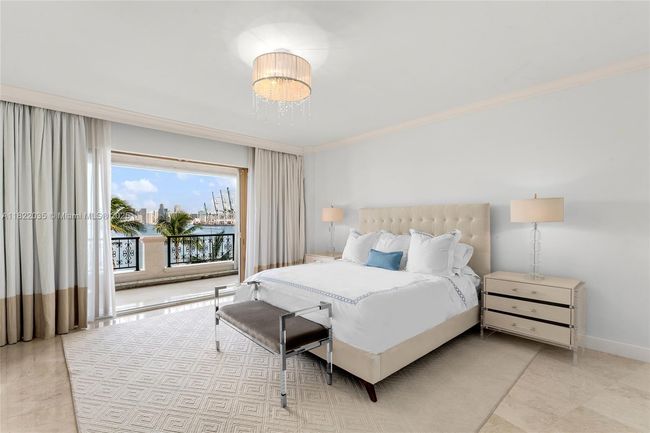 5233 - 5233 Fisher Island Dr, Condo with 4 bedrooms, 5 bathrooms and null parking in Miami Beach FL | Image 36