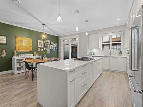 {{alt}} | Card Image