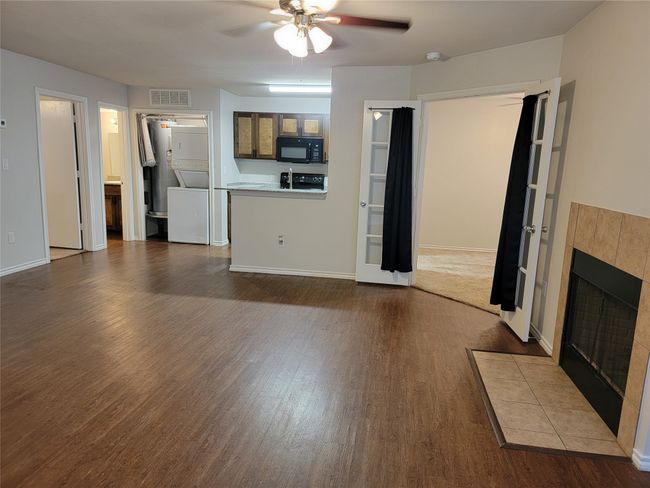 101 - 9837 Walnut St, Condo with 2 bedrooms, 1 bathrooms and null parking in Dallas TX | Image 4