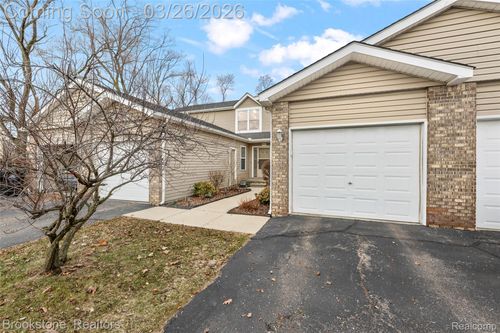 7-19512 Stanford Ln, Roseville, MI, 48066-1167 | Card Image