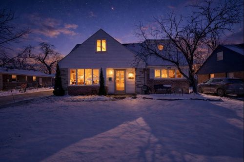 4033 W 109th St, Oak Lawn, IL, 60453-5313 | Card Image