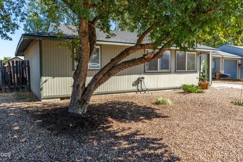 3217 Sw Quartz Ave, Redmond, OR, 97756-8817 | Card Image