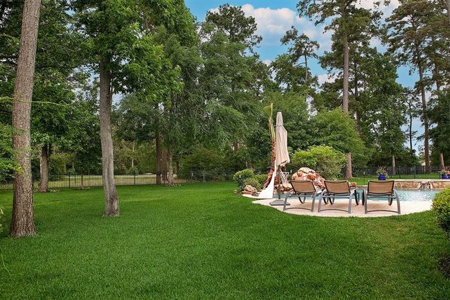 Plenty of green space for recreation | Image 43