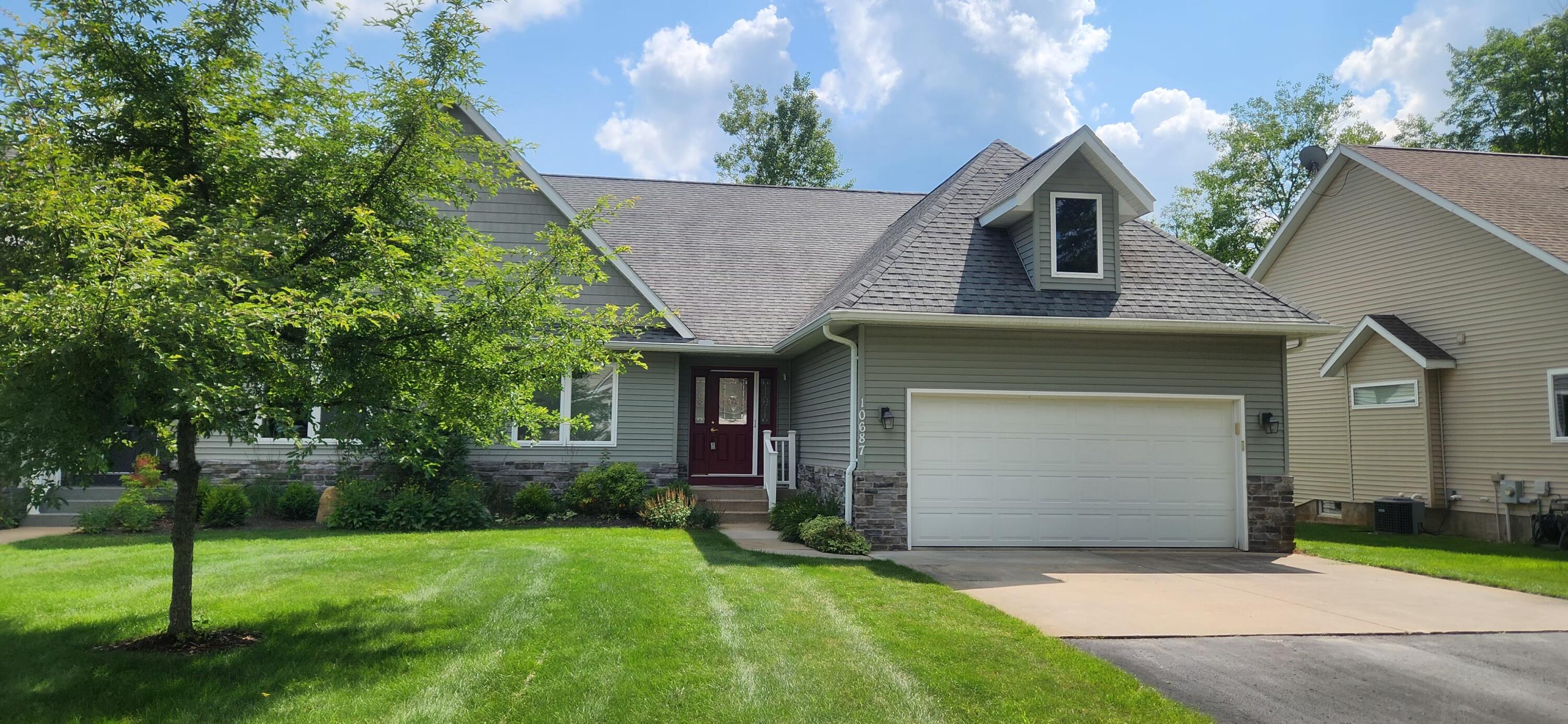 Birchwood Ct, Stanwood, MI 49346