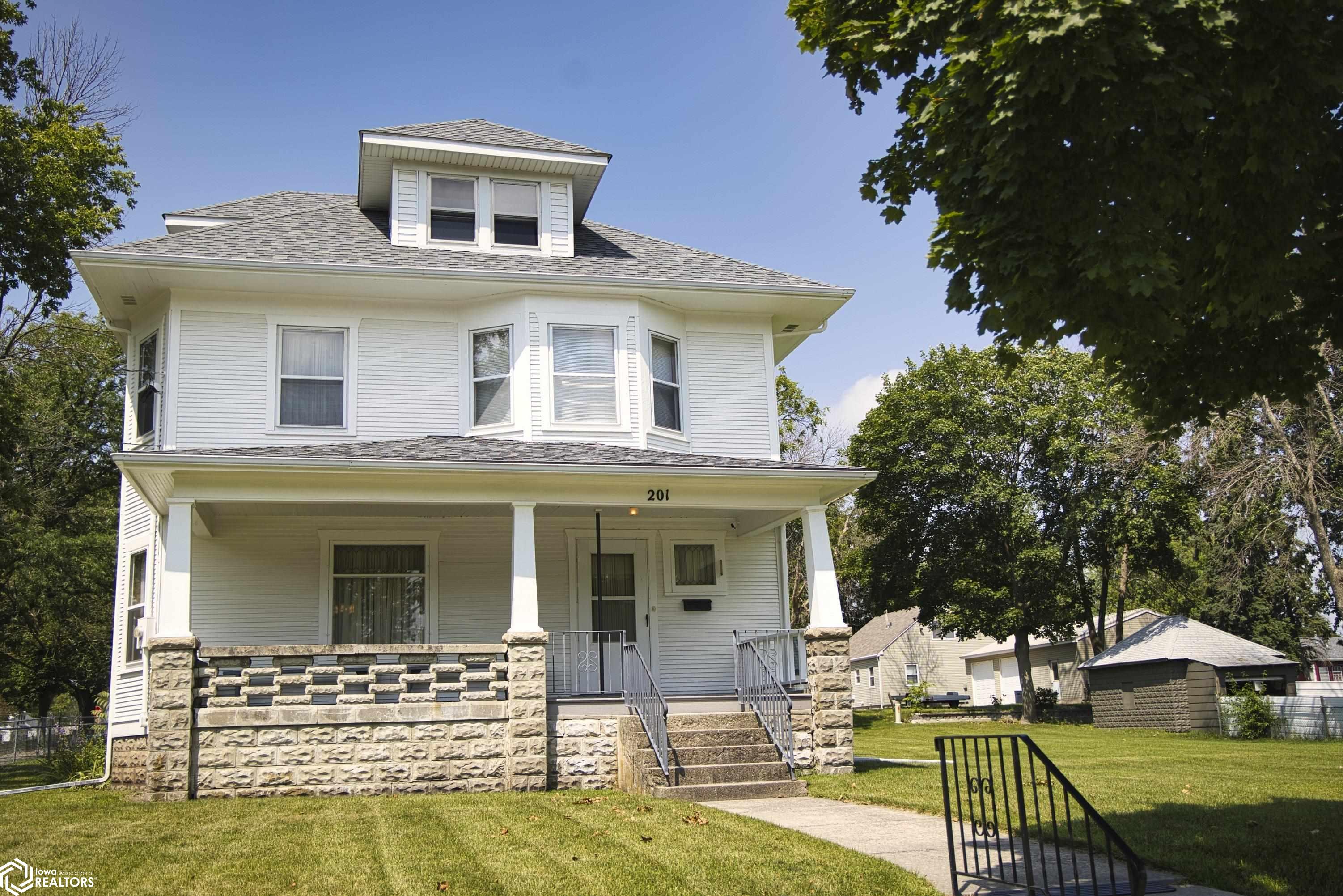 Hewett Ave, Eagle Grove, IA 50533