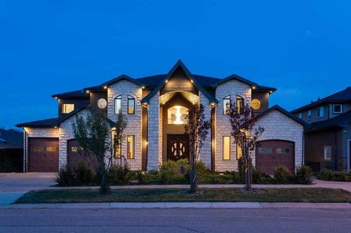 35 Elmont Rise Sw, Calgary, AB, T3H4X9 | Card Image