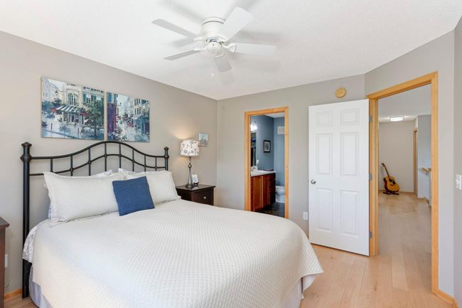 Owner's suite with private bath and walk-in closet | Image 17