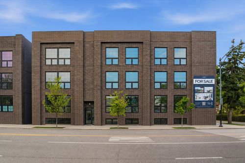 3s-5830 N Lincoln Avenue, Chicago, IL, 60659 | Card Image