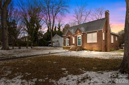 915 Lincolnton Rd, Salisbury, NC, 28144-6139 | Card Image