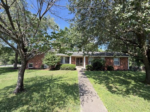 118 Rebecca Dr, Hendersonville, TN, 37075-4921 | Card Image