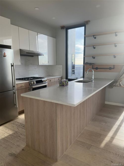 phb-88 Justice Ave, Elmhurst, NY, 11373-5331 | Card Image