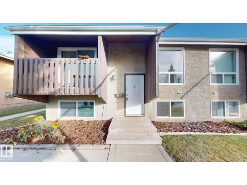 5940 45 Ave, Lacombe, AB, T4L1V7 | Card Image
