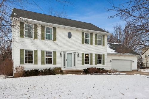 1845 Lyndhurst Drive, Hiawatha, IA, 52233 | Card Image