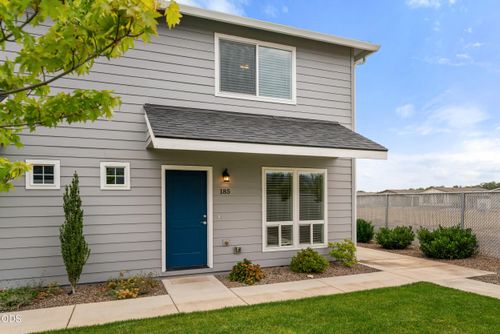 185 Northridge Ter, Medford, OR, 97501-8962 | Card Image