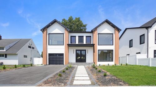 25 Red Maple Dr N, Wantagh, NY, 11793-1525 | Card Image