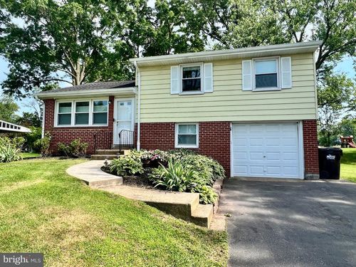 135 French Rd, COLLEGEVILLE, PA, 19426-1617 | Card Image