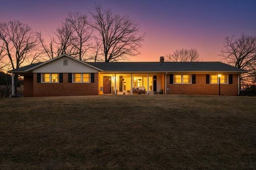 162 Ridgewood Dr, Troutville, VA, 24175-6550 | Card Image